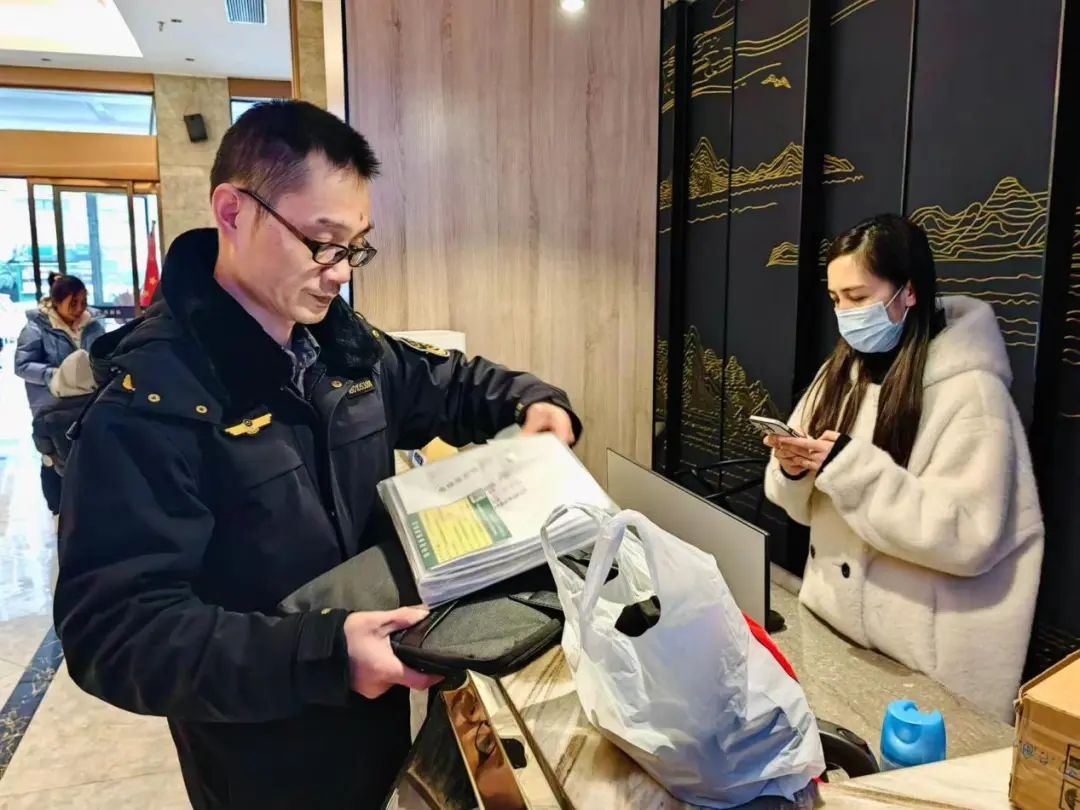 有一种“年味”叫坚守！他们用双手呵护每一份阖家团圆